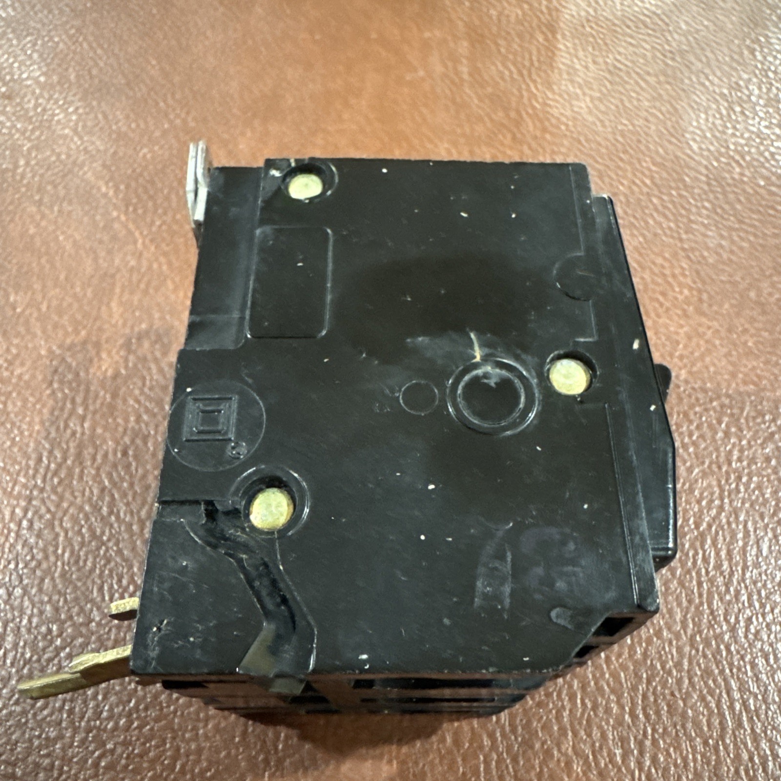 Square D QOB330 30A 3P Miniature Circuit Breaker 30 Amp 3 Pole Bolt On QOB