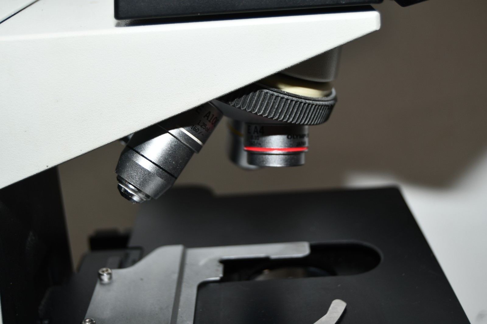 ^ Olympus CH30RF100 Binocular Microscope w/Objectives 4x 10x 40x 100x #X8134