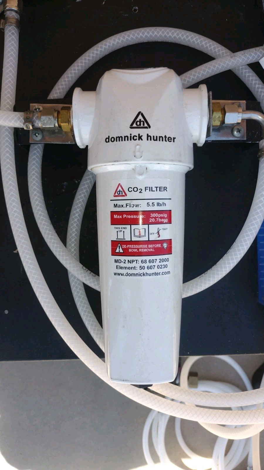 Beer Blast N200 Nitrogen Generator, N2 Tank, Draft Beer Co2/N2 Gas Blender