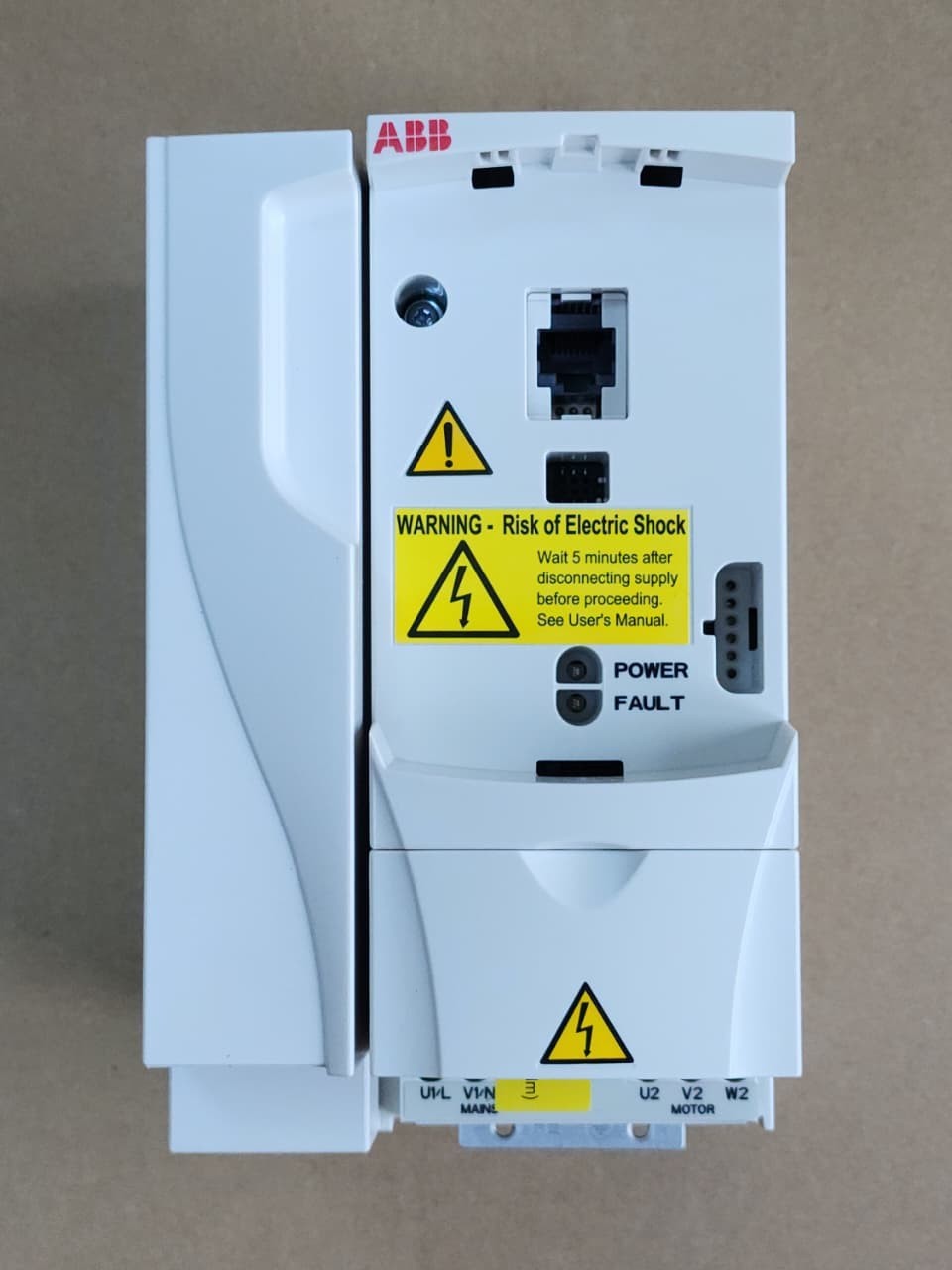 ABB ACS310-03U-19A4-2 Frequency Converter 5 HP 200-240V 3-Phase PID Control