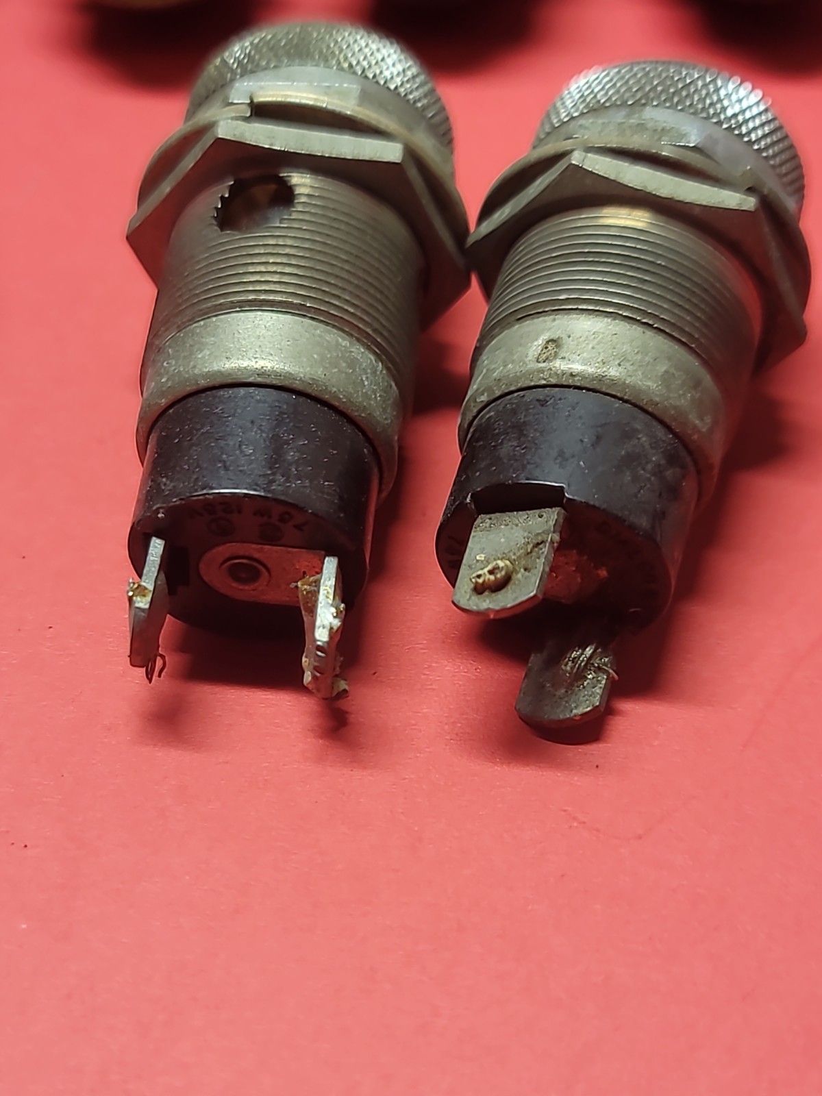 Lot of 10 Vintage Dialco Dialight 75W 125V Panel Indicator Light Socket Untested