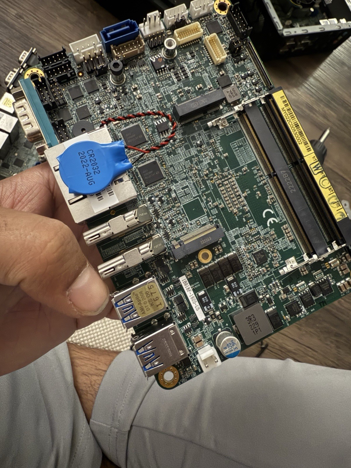 iBASE AMD Ryzen™ Embedded V1000/R1000 Series 3.5-inch Single Board Computer