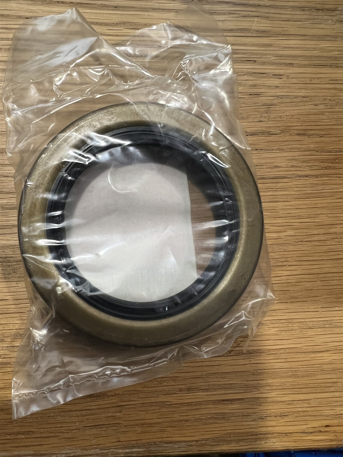 Tisco New Old Stock Part # 195557M1 SEAL – FITS MASSEY, OLIVER