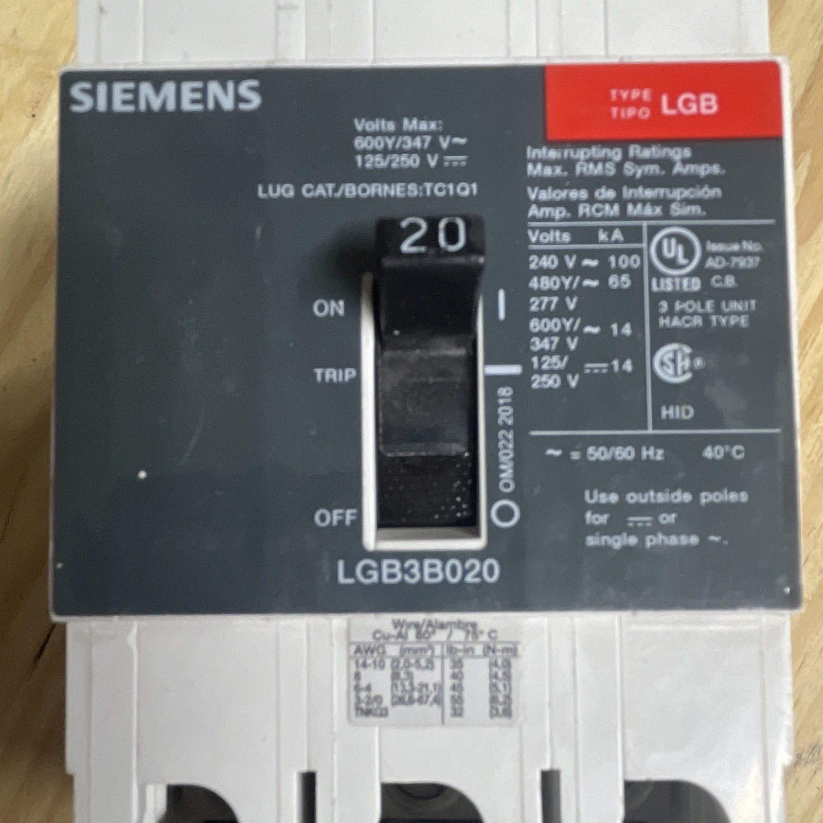 Siemens LGB3B020 Type LGB 20A 3-Pole Circuit Breaker Trip Indicator