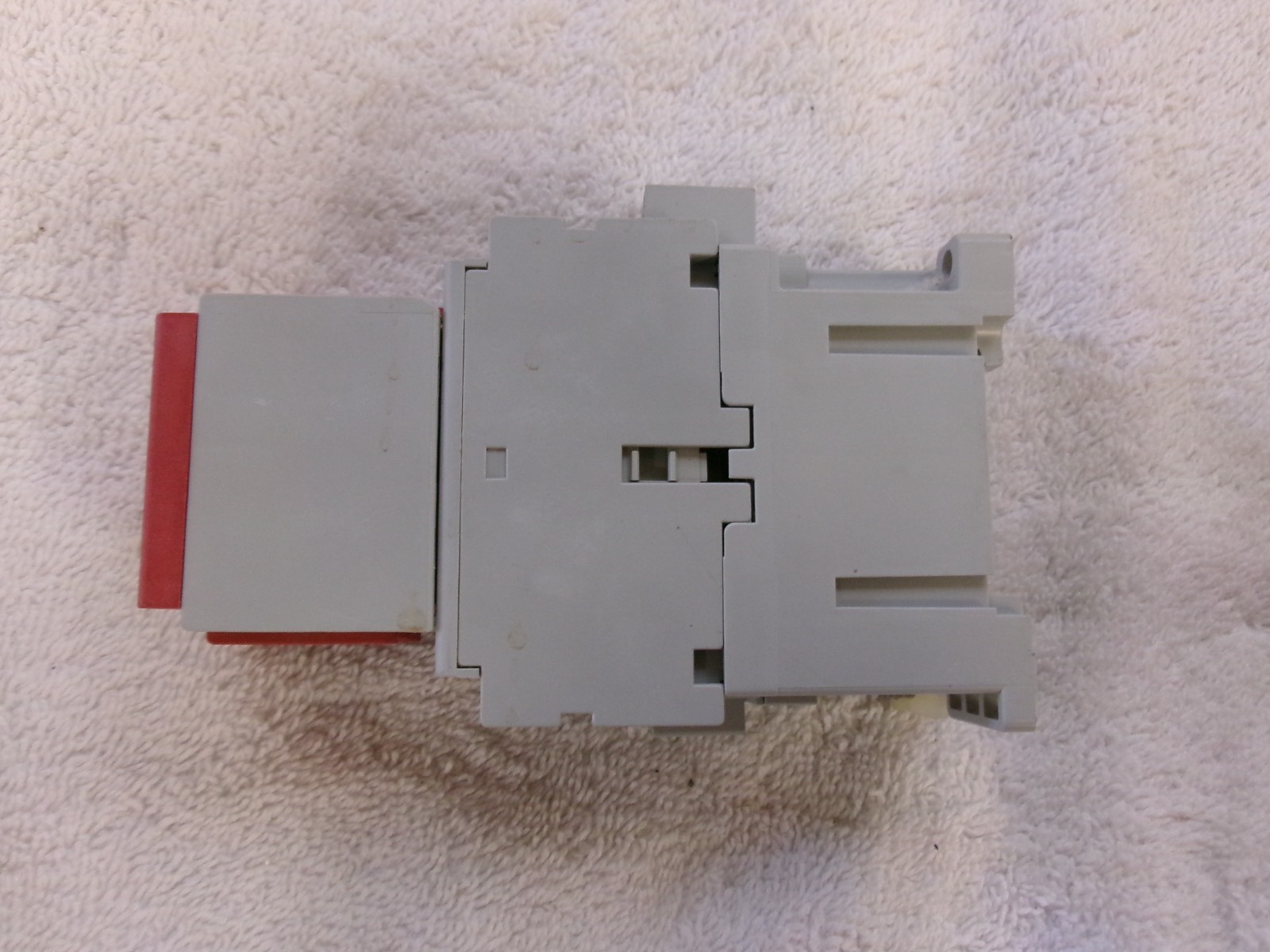 Allen Bradley Guardmaster Safety Relay 700S-CF440EJC Ser A