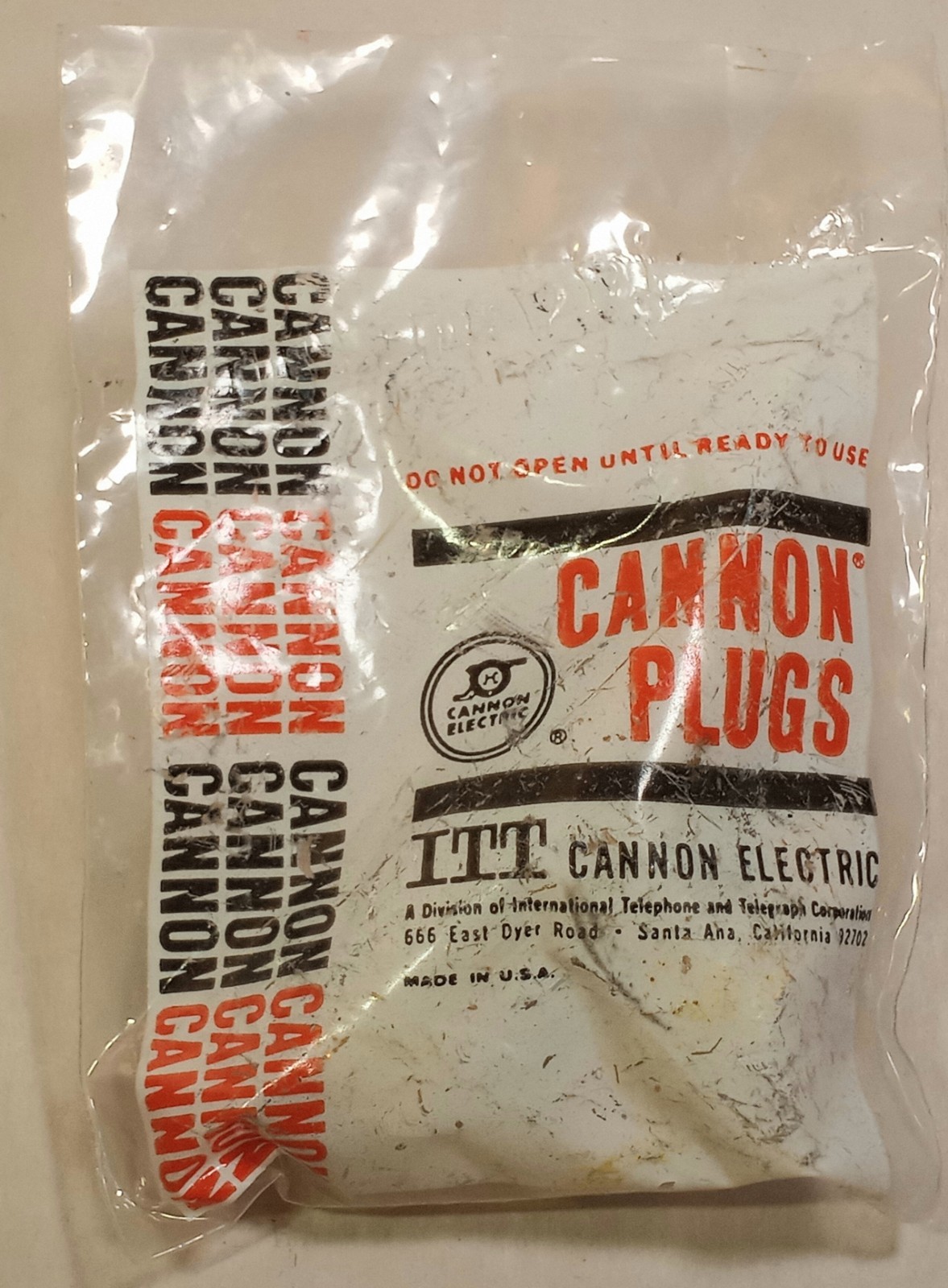New ITT Cannon M85049/48-2-4F, CONN BACKSHELL DB37 METAL Made In U.S.A. Military