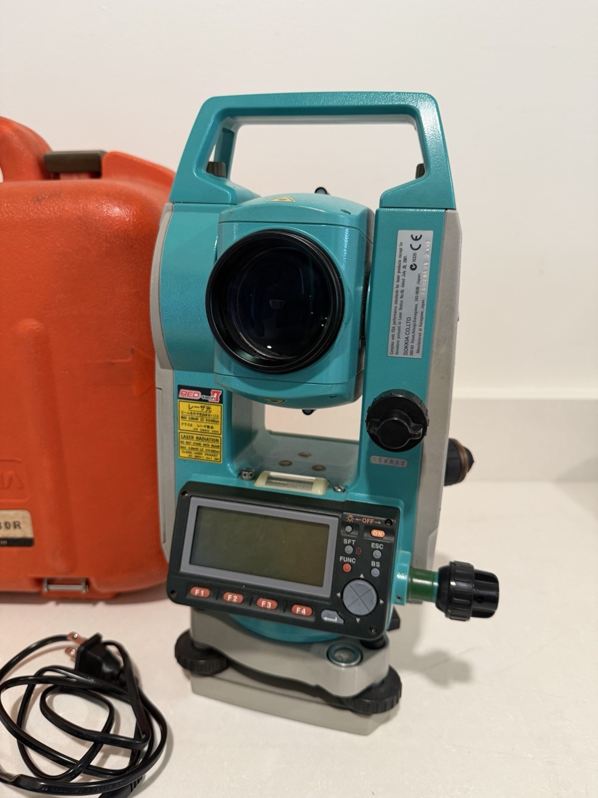 Sokkia SET630R Reflectorless Total Station W/ One Batteries, Case, Charger,