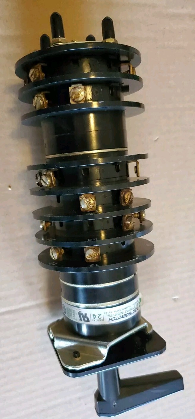 ELECTROSWITCH Series 24 2458D BREAKER CONTROL Switch