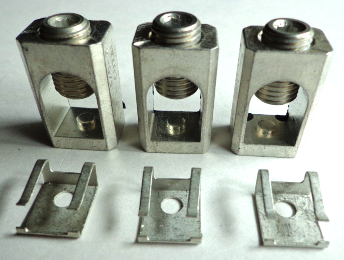 CMC CA103-1 Lugs, 4/0-4 AL7CU, New no box!!