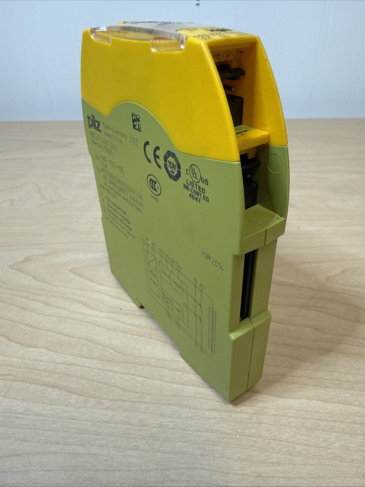 PILZ 750103 PNOZ s3 24VDC Safety Relay – Missing Port(s)