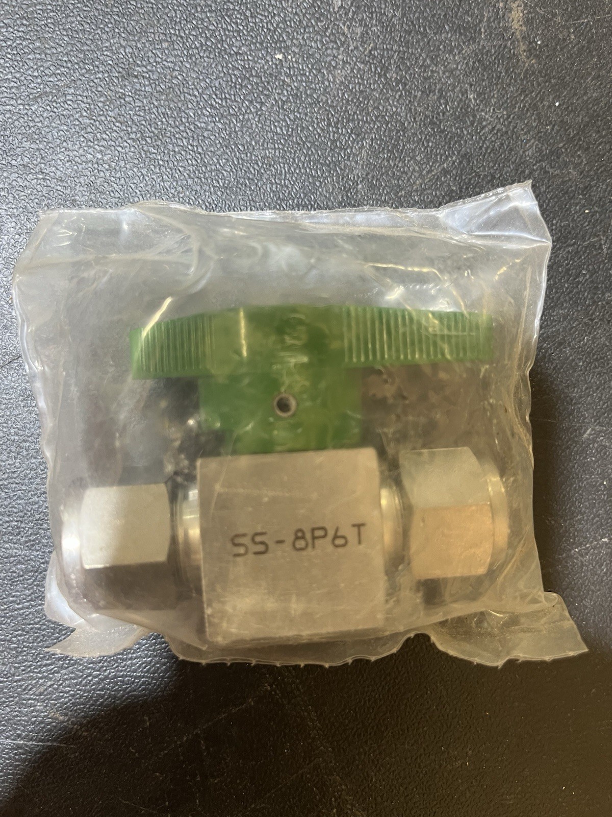 Swagelok Nupro SS-8P6T 1/2″ Quarter Turn Instrument Plug Valve NEW NOS