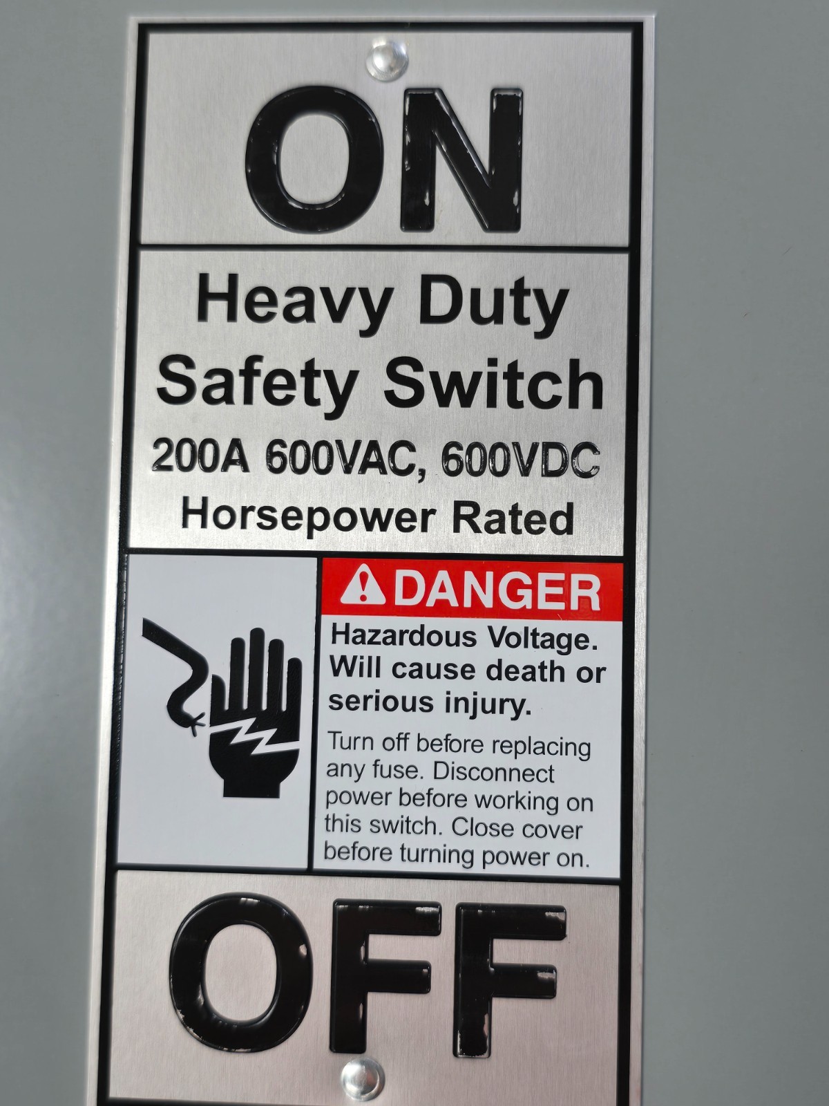 SIEMENS HNF364J, NON-FUSED HEAVY DUTY SAFETY SWITCH ,3p/200A/600V, NEW IN BOX!