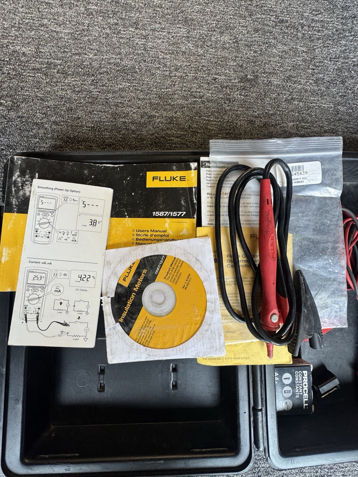 Fluke 1587 Insulation Multimeter CAT III 1000V Kit w/ Case Leads Manual CD