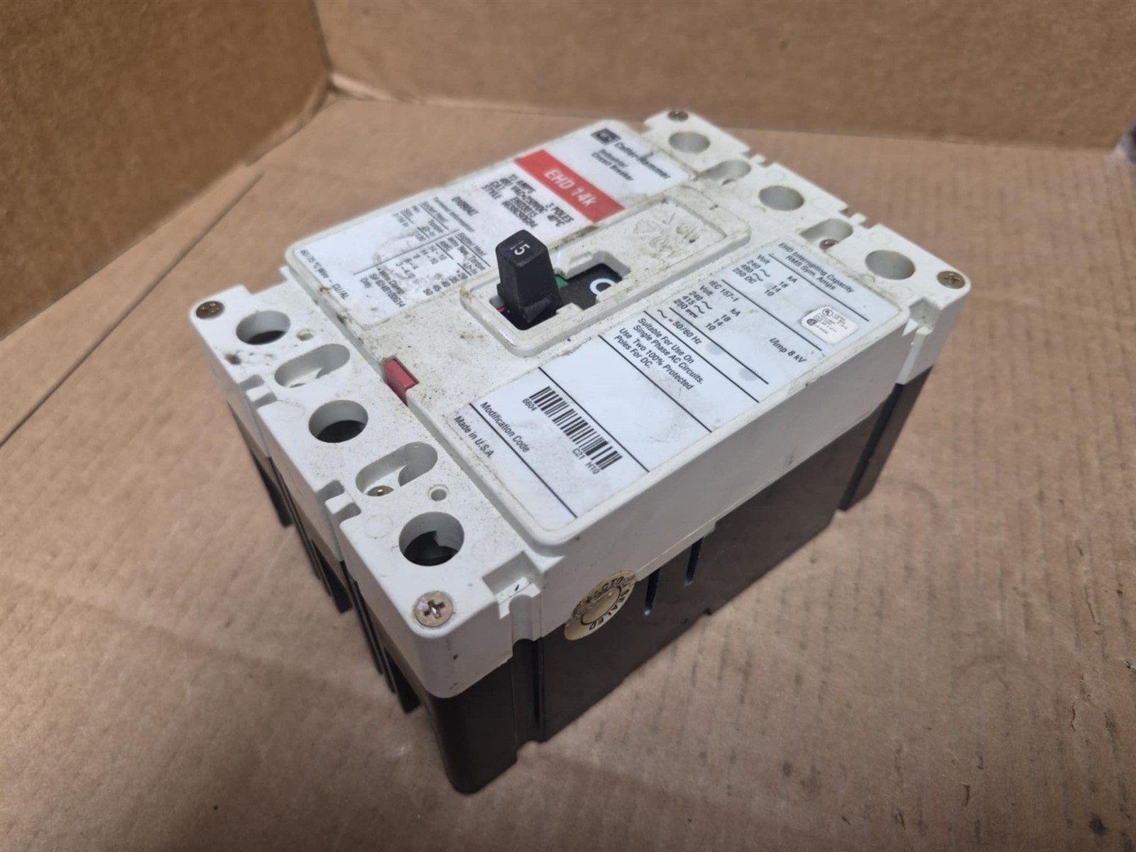 Cutler-Hammer 3 Pole 15 Amp Circuit Breaker Part No. EHD3015