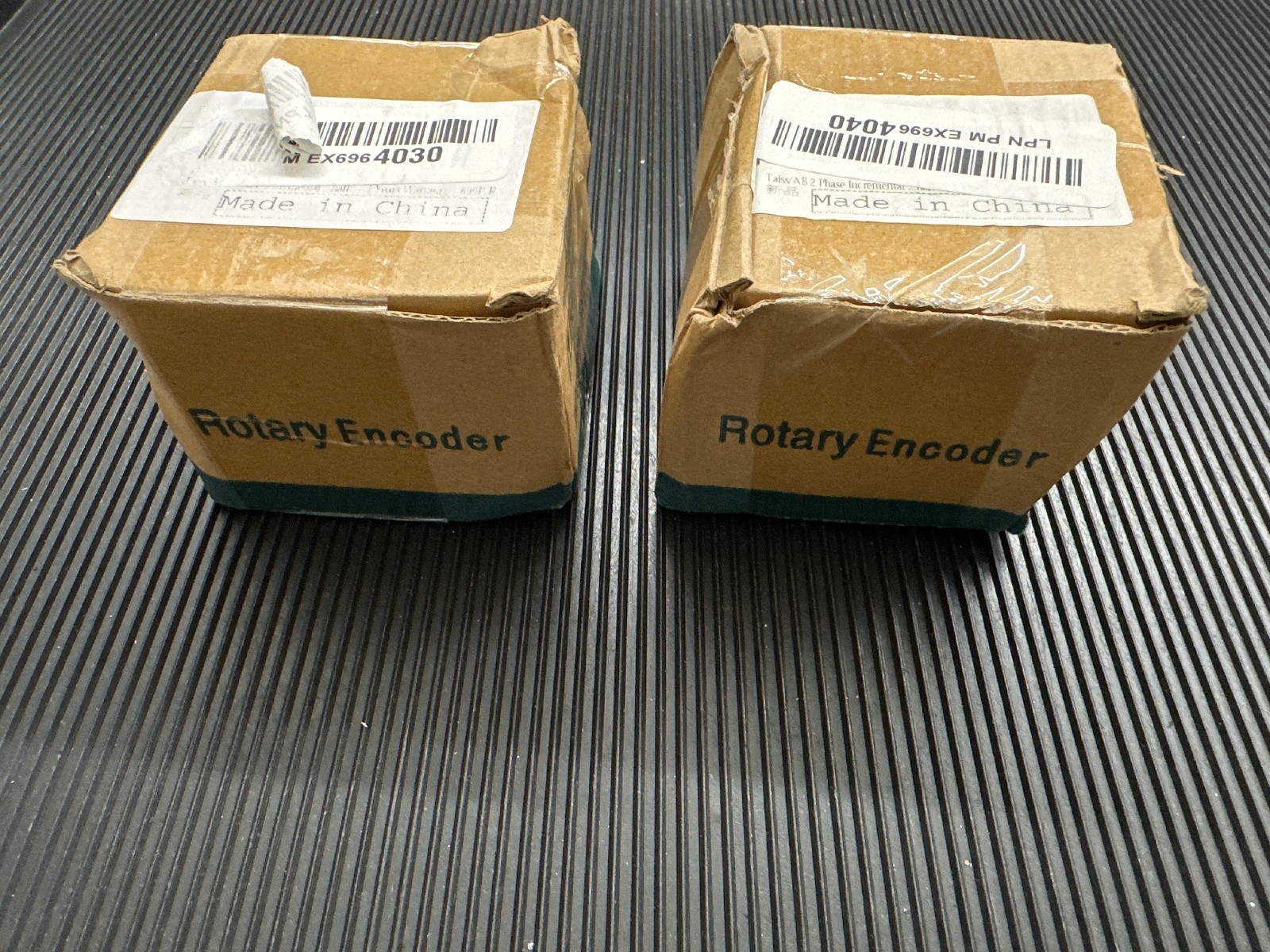 Lot of 2 – Taiss Incremental Rotary Encoders 600P/R DC 5–24V 6mm Shaft Optica