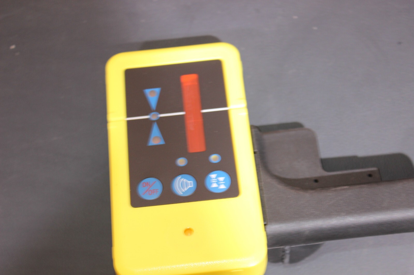 Horizontal Vertical Red Beam Rotary Laser Level with Receiver and Remote