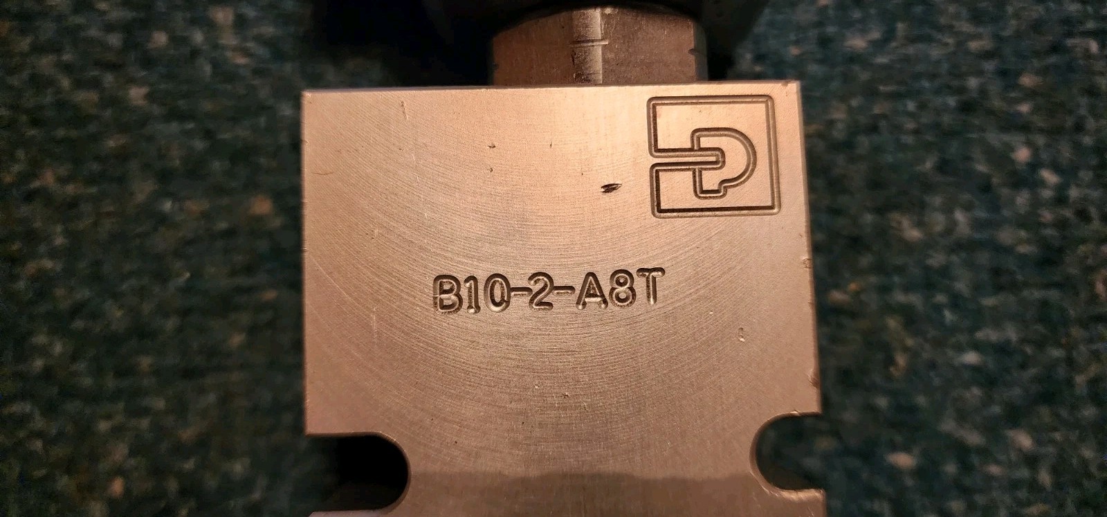B10-2-A8T PARKER Hydraulic Cartridge Valve Base w/24VDC – 28W Actuator! Preowned