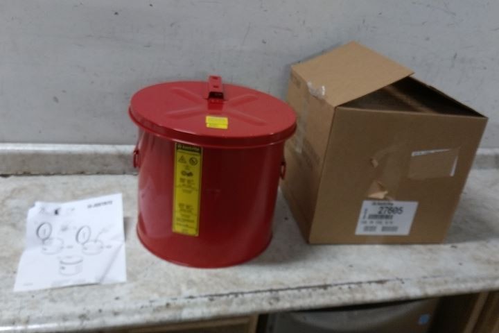 Justrite 27605 5 Gal Capacity Red Powder Coated Steel Dip Tank