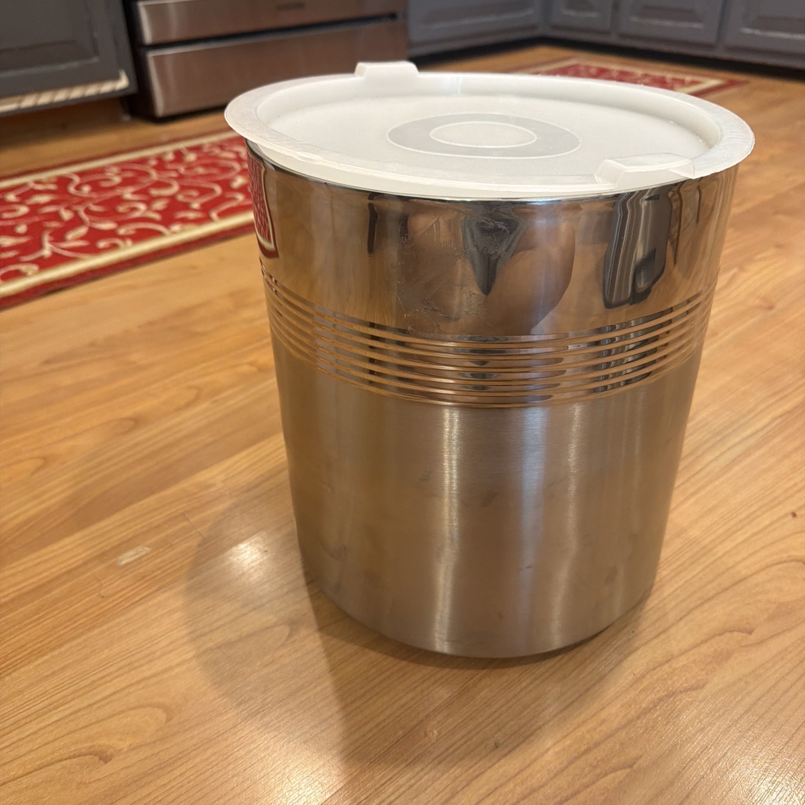 Bon Chef 9321 Orig. Collection Cold Wave 12qt Wall, Ice Cream Container