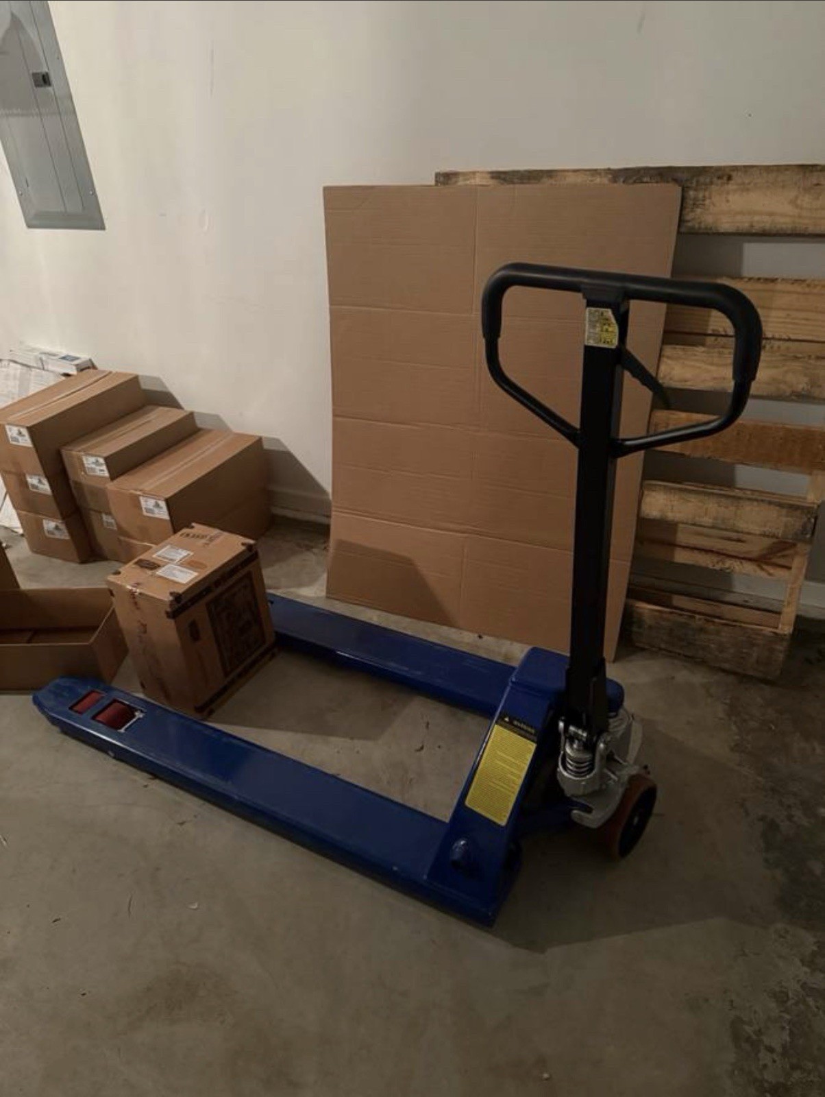 Lavex Pallet Jack 5500 lb Capacity 27 x 48 forks