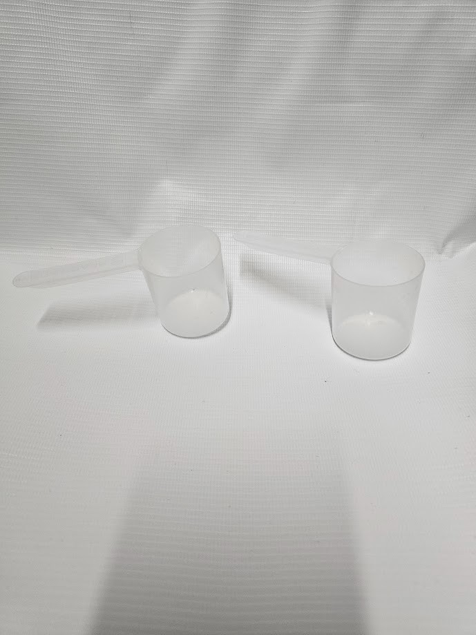 2 New Clear Plastic Measuring Scoop 75 CC – 75ml free shipping