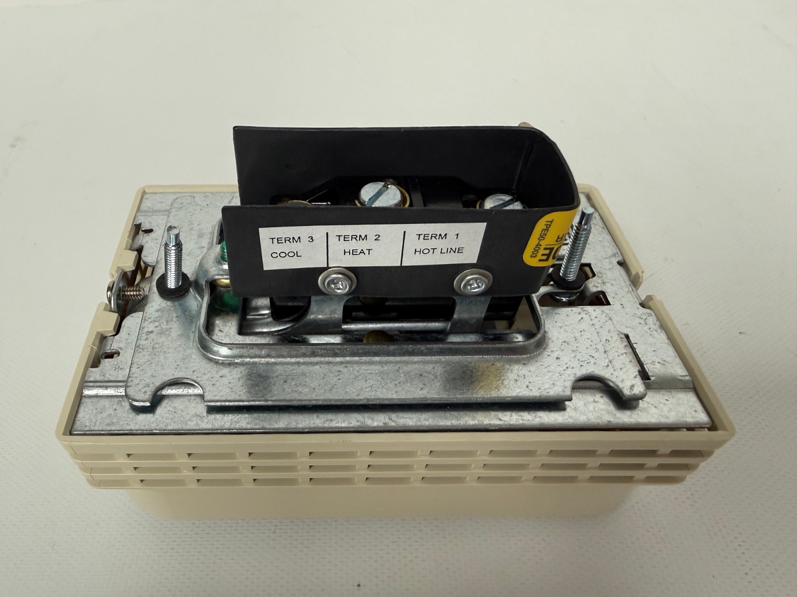 SIEMENS 134-1084 ROOM THERMOSAT LT DUTY LINE VOLTAGE 40/90 F NEW OPEN BOX