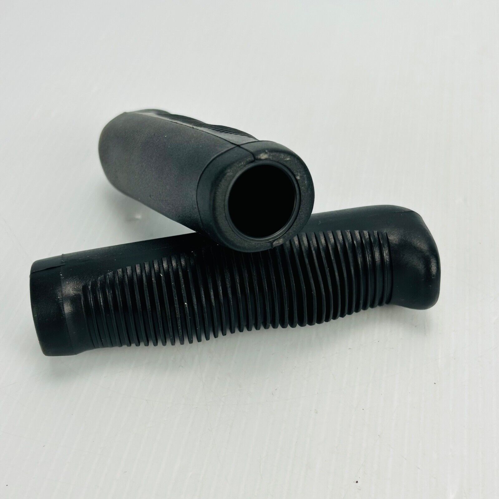 Handle Grips 4-1/2″ Long Black Flangeless For 3/4″ Diameter Handle Lot of 8