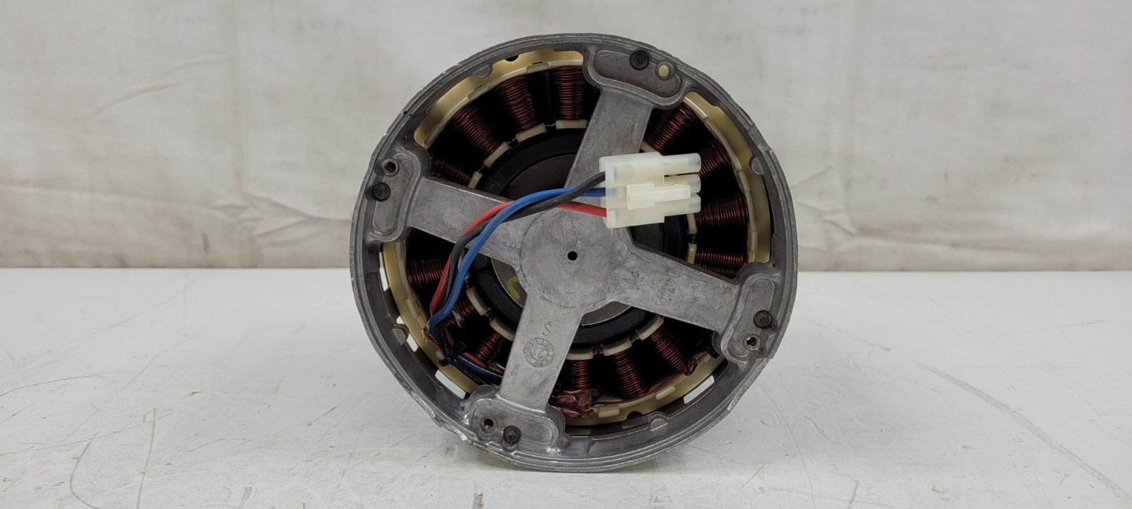 Genteq Eon Motor 1 HP 120/240V 60/50Hz 12.8/9.1A 1050 RPM 5SEA39RL V5423 1185887
