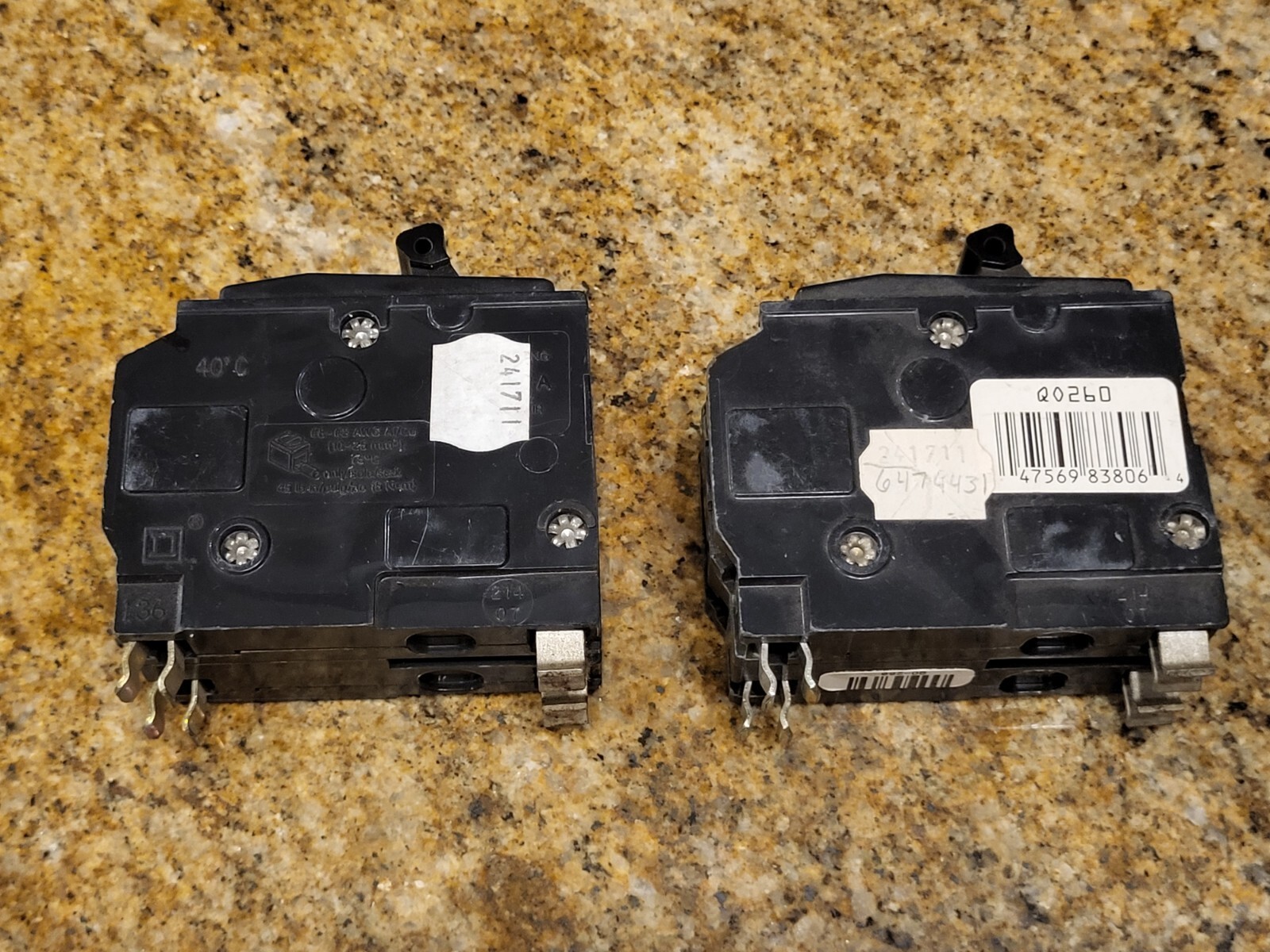 (2) Square D QO260 2 Pole 60 Amp 120 240V AC Plug On Yellow Circuit Breakers