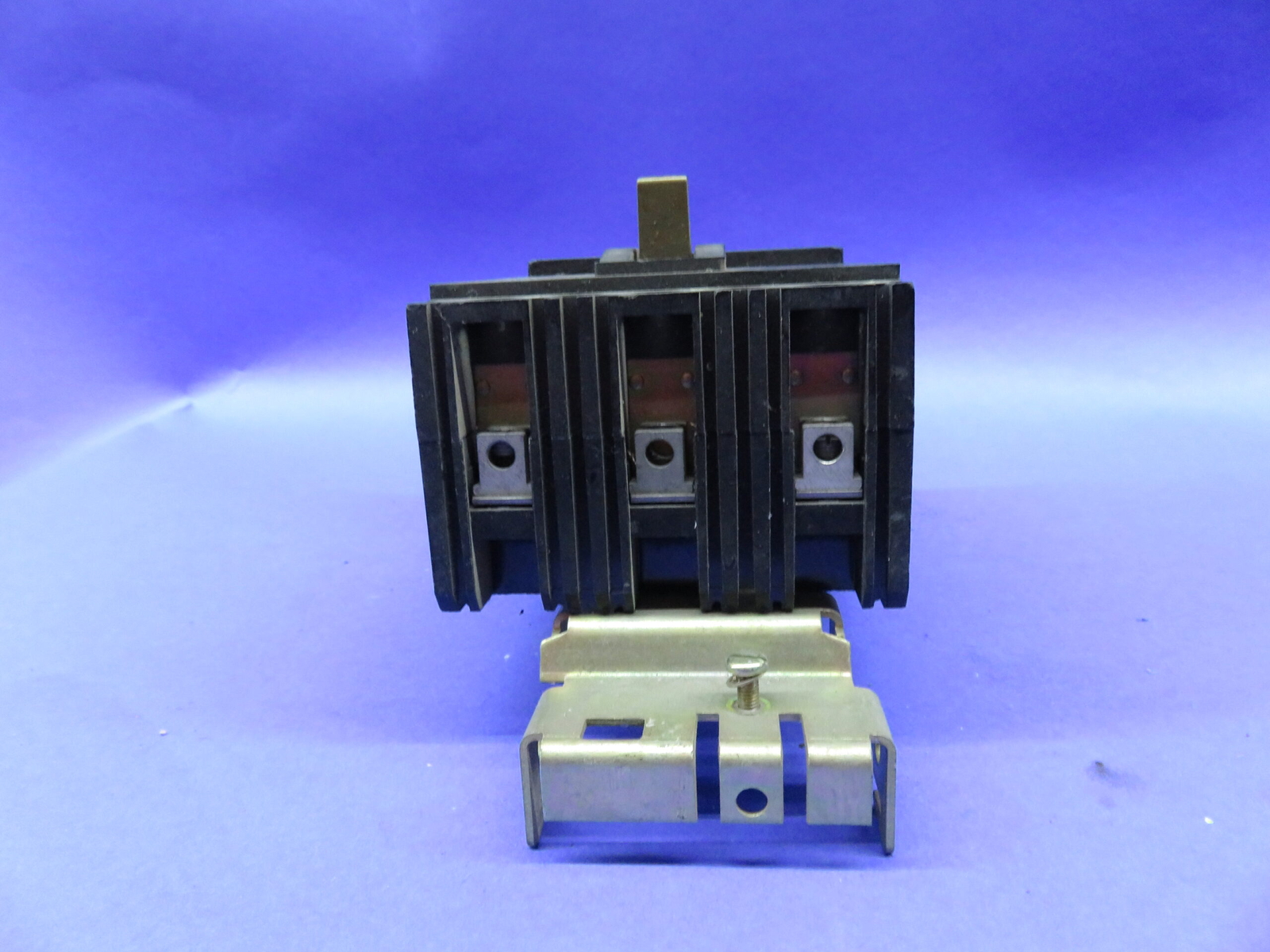 SQUARE D CIRCUIT BREAKER FH-36015 I-LINE 15A 600V 3P IYEAR WARRANTY