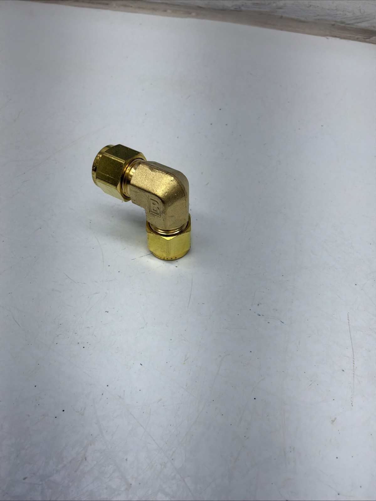 Parker 1/4” A-Lok Brass Union Elbow 8-8 EBZ-B NIB