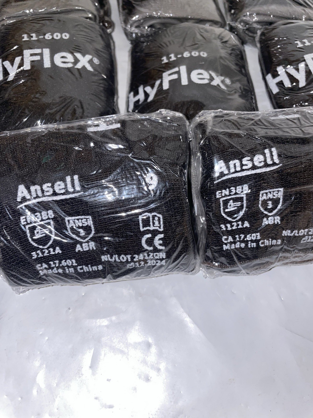 12 Pair Ansell HyFlex 11-600 Size 9 (Large) Gloves Vending Machine Packaging