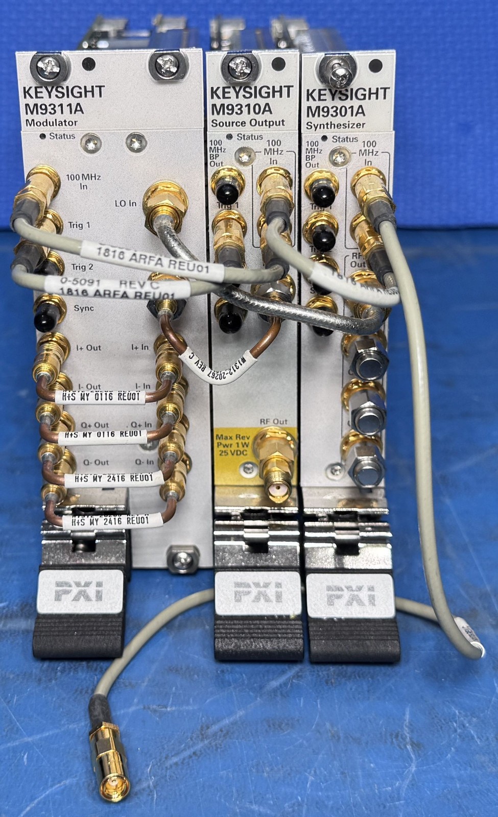 Keysight M9381A PXIe Vector Signal Generator M9311A, M9310A, M9301A