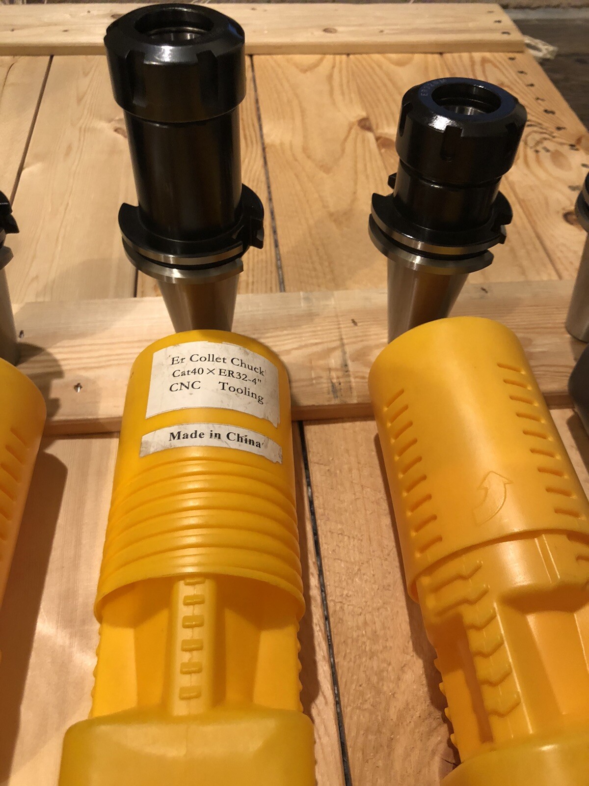 Several Cat40 tool holders as described. NEW