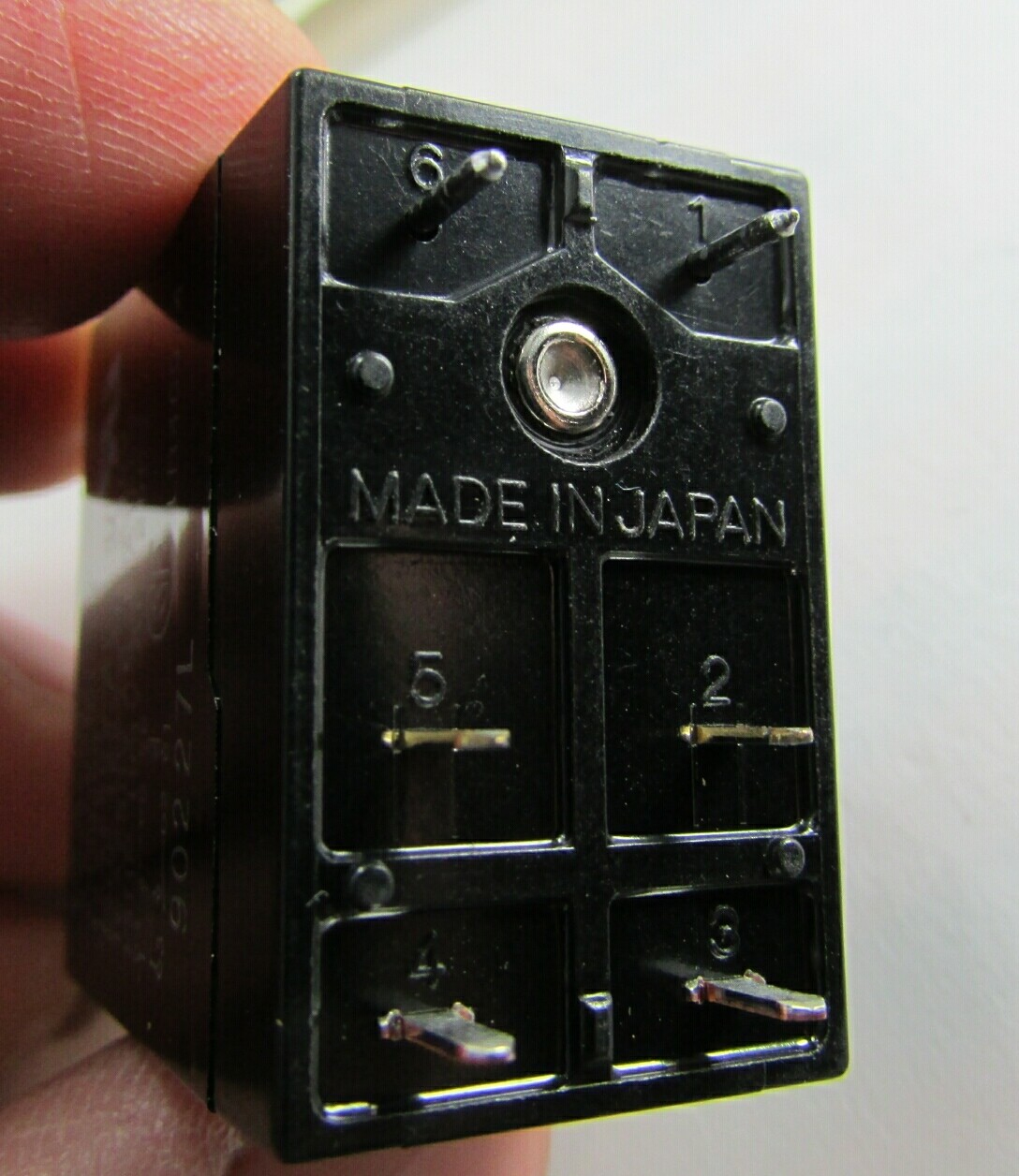 Lot 2 Aromat Relays 2-Pole 12VDC Coil DPST-NO PC Board Max 15A 250VAC JC2aJ-DC12