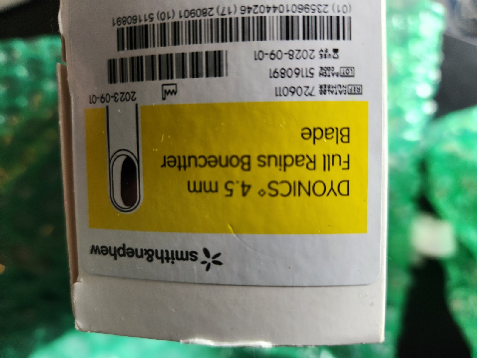 Smith& Nephew DYONICS7206011 BONECUTTER 4.5mm Full Radius NEW INDATE 9-2028BOX/6