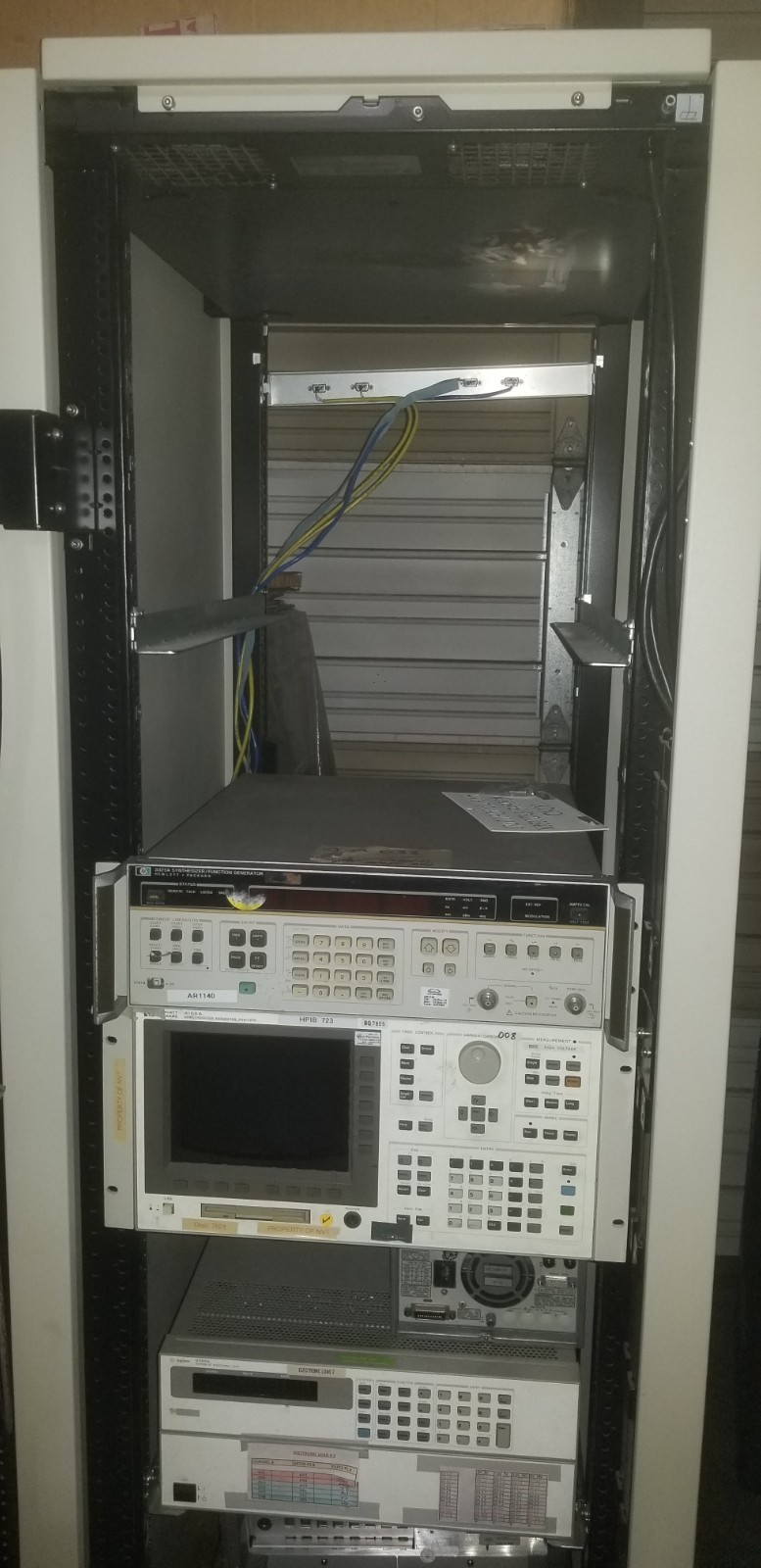 Keysight Agilent HP 19″ Equipment Server Rack 41U 6 FT outlets & fans HP E3662A