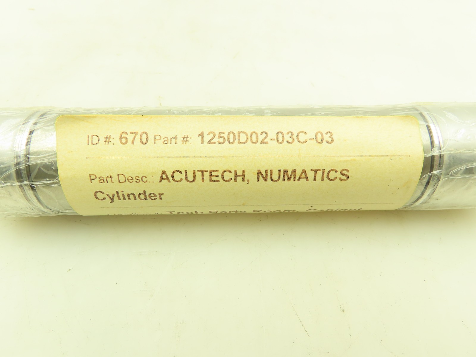 Numatics 1250D02-03C-03 Pneumatic Air Cylinder 2 1/8″ Stroke Magnetic