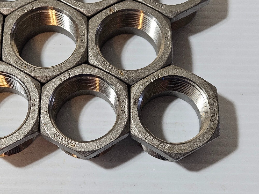 ONE NEW 1 1/2 » x 1 1/4″ SS T-304L Reducing Hex Bushing 1-1/2 MNPT x 1-1/4 FNPT