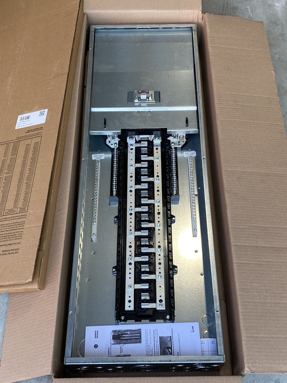 ABB 200A Main Breaker Panel TMC42420C ,42CRT 3P 4W Indoor Enclosure Load Center