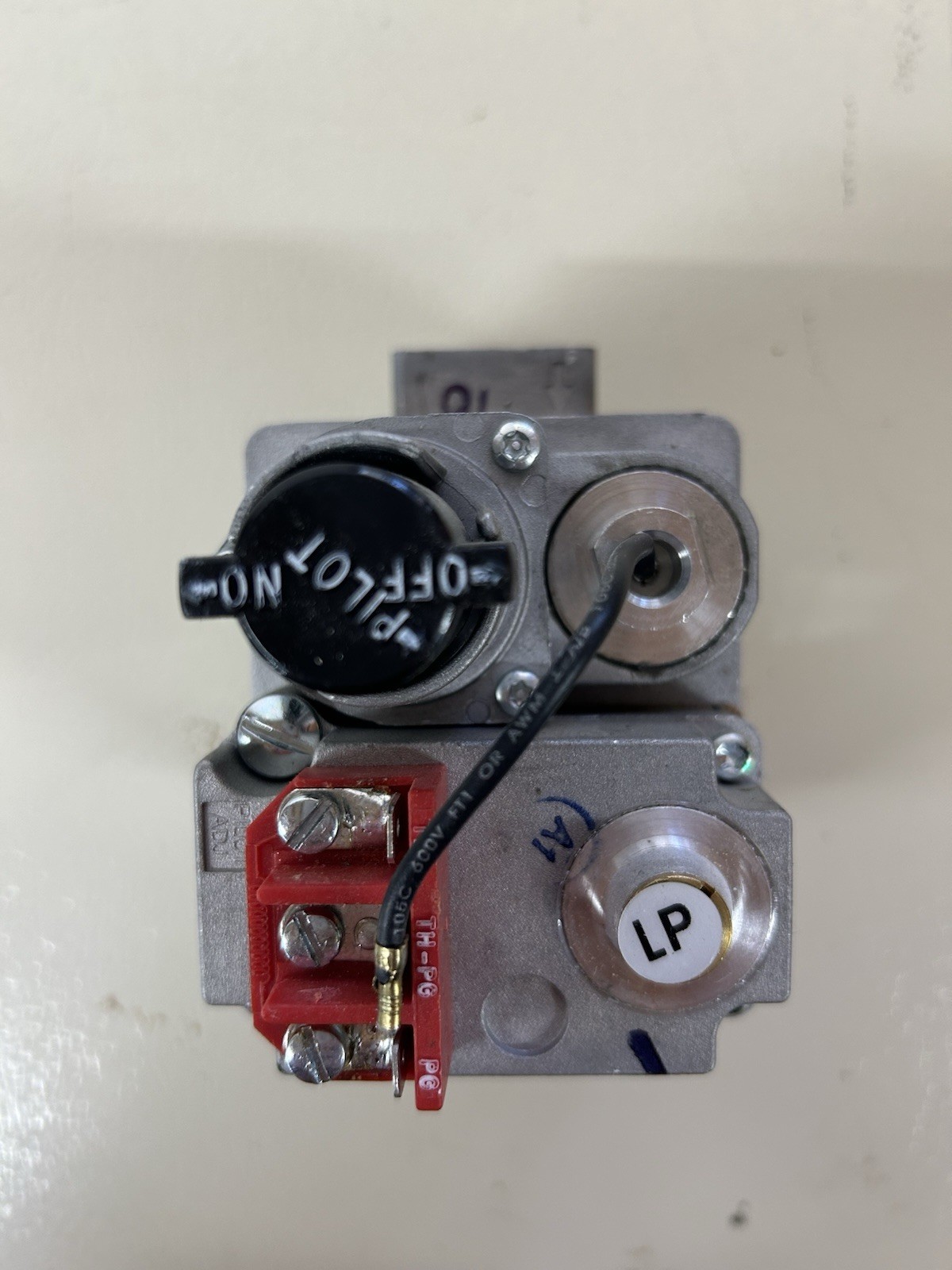 White-Rodgers 36C03U-333 Universal Gas Valve Replacement for Central Furnace