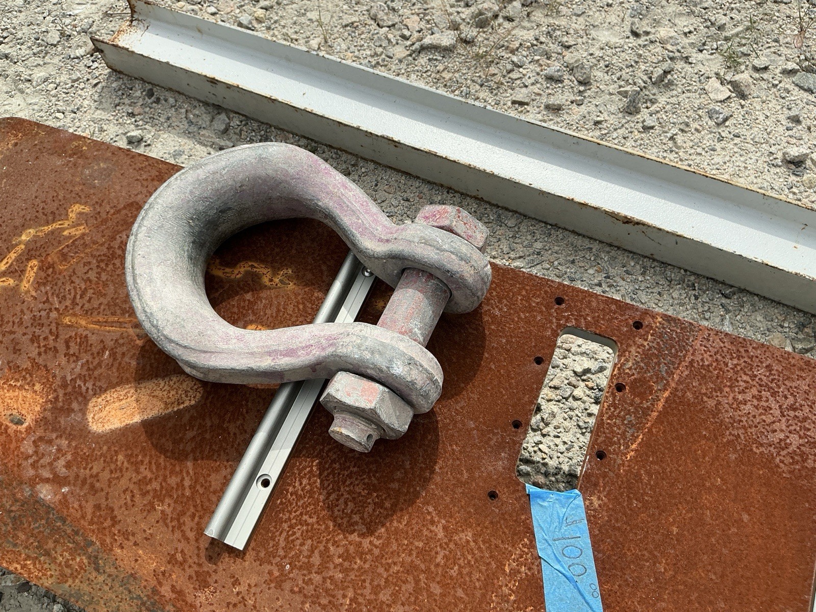 CROSBY 40 TON WIDE BODY SHACKLE