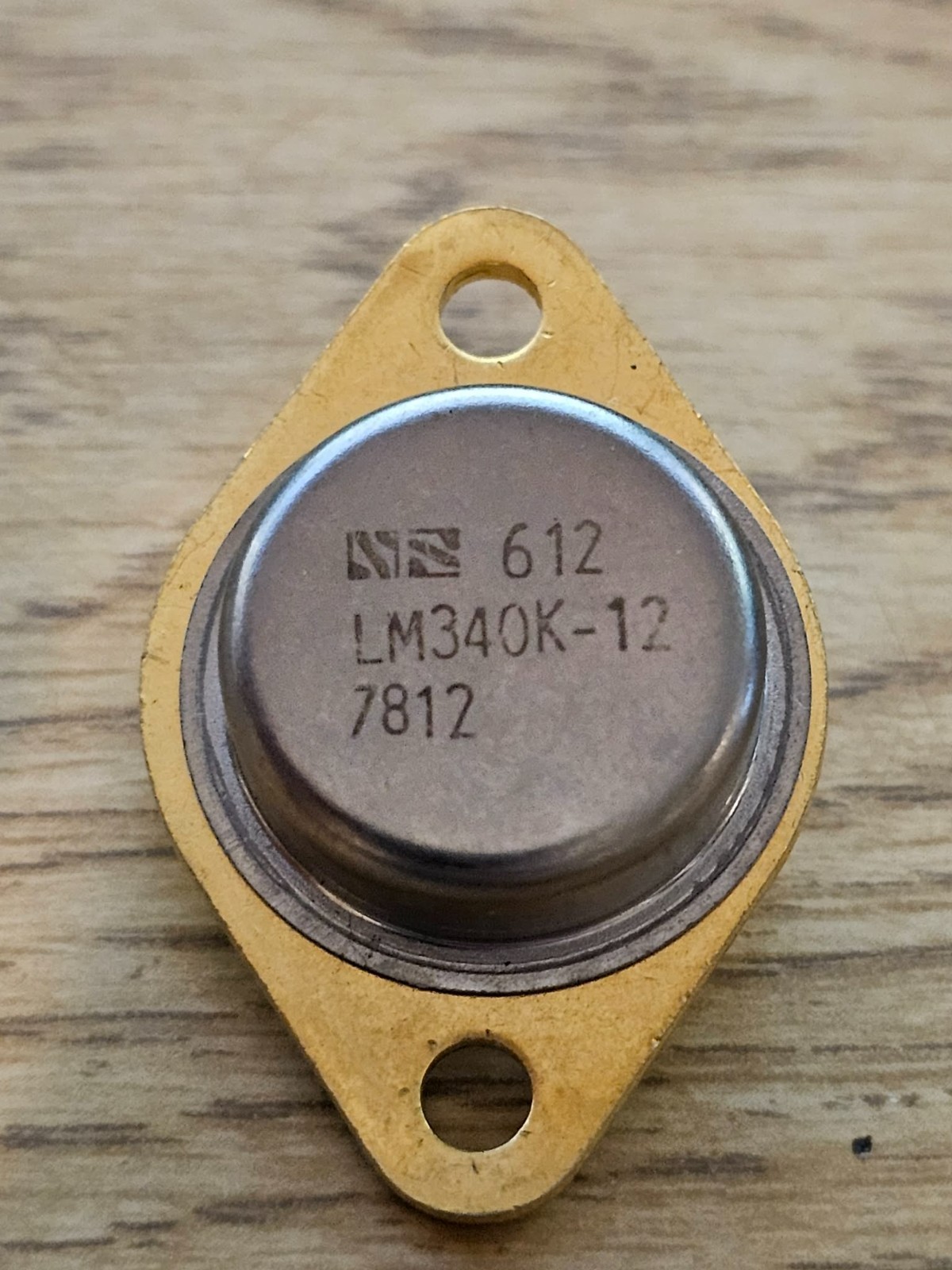 1x LM340K-12 1978 Gold Cap TO-3 12V Positive Regulator Vintage Computer PSU Era
