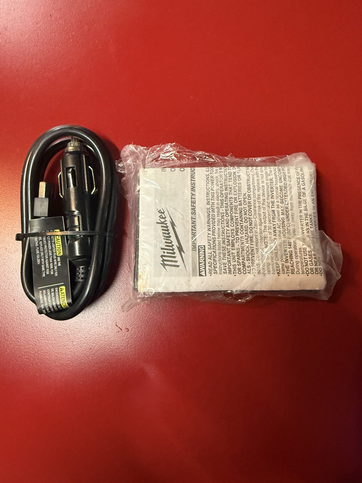 MILWAUKEE – Vehicle Inverter for Charger