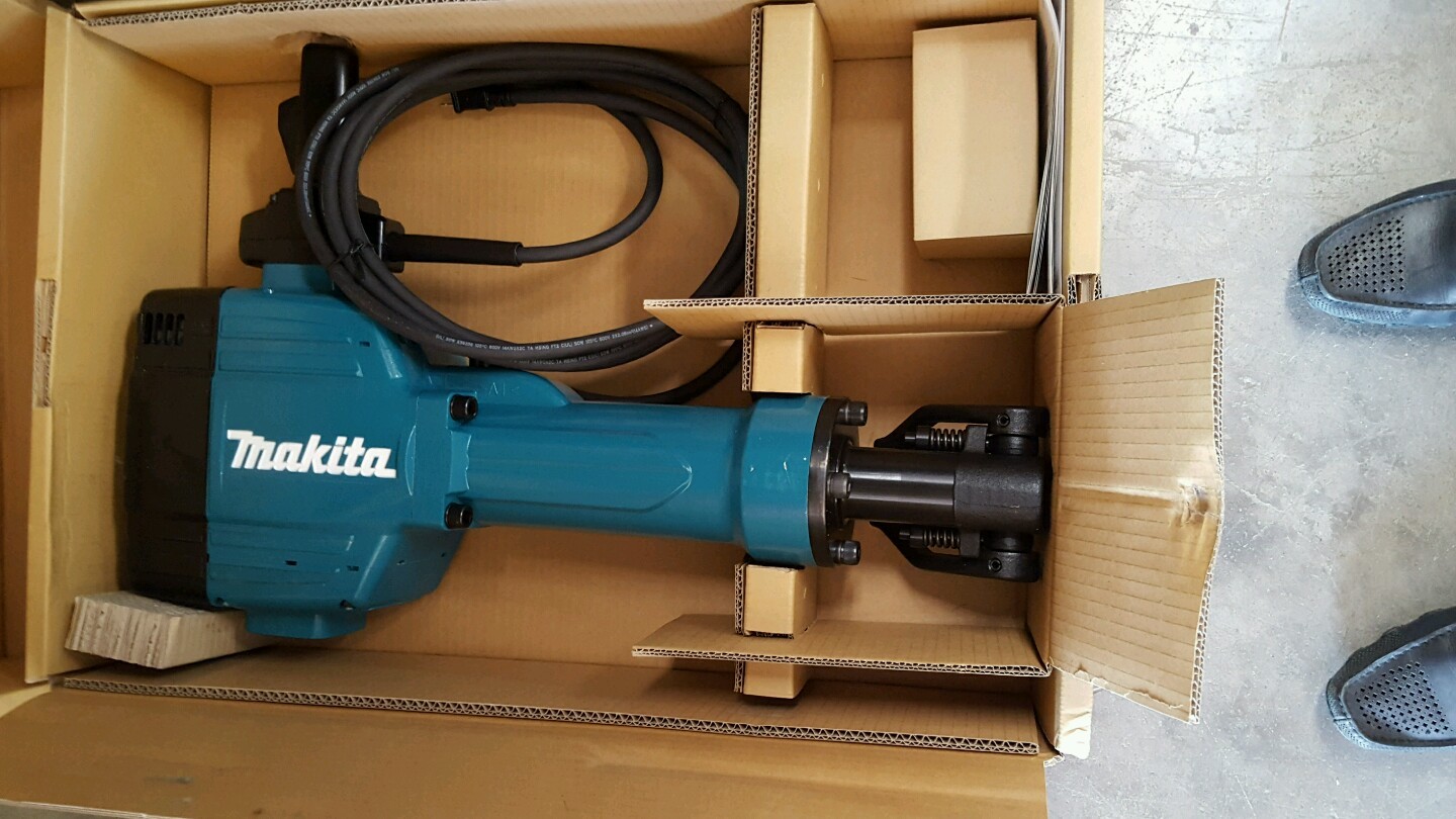 NEW HM1801 BREAKING HAMMER 64 LBS 1 1/8″ HEX