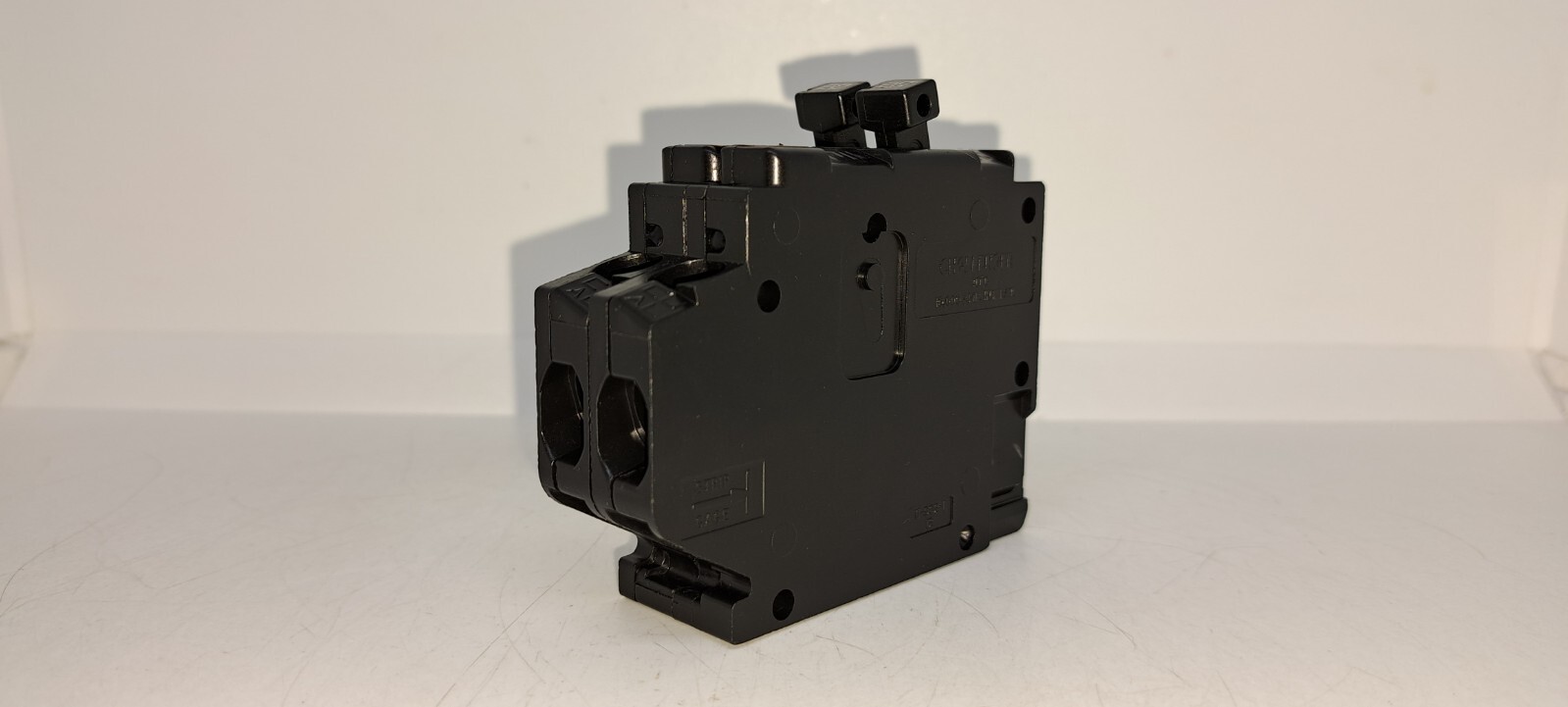 Challenger General Switch A2020 20 Amp Twin Tandem Single Pole A2020 Breaker