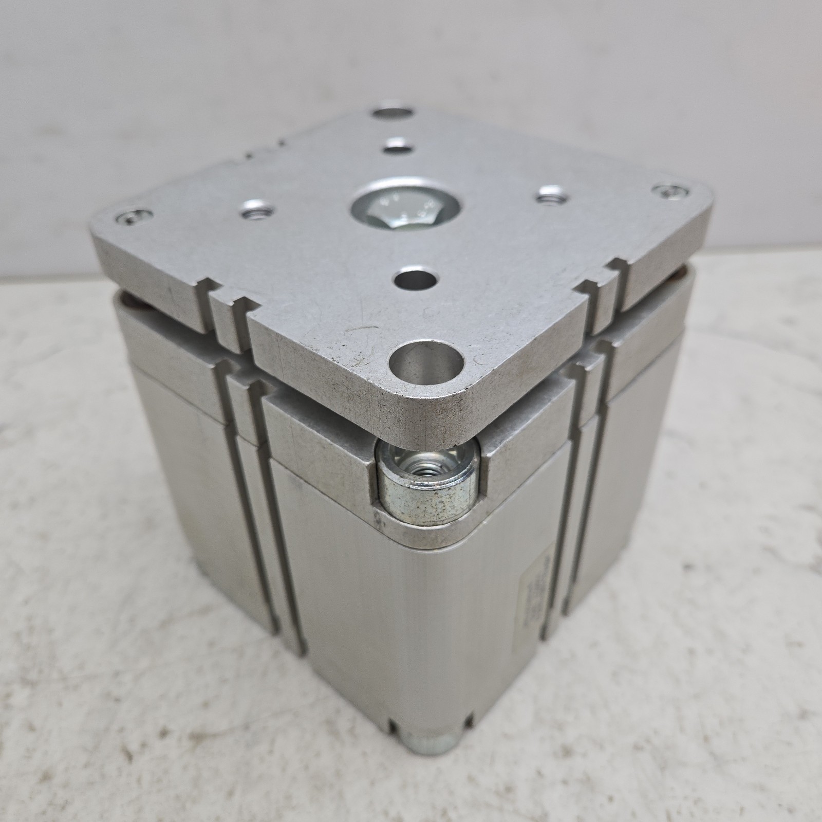 Festo ADVUL-100-50-P-A Compact Pneumatic Cylinder 50mm Stroke 100mm Bore 145 Psi