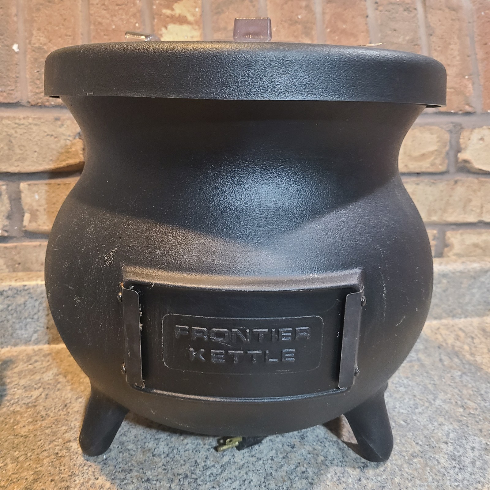 Frontier Kettle 12QT Food Warmer Cast Aluminum With Insert No ladle