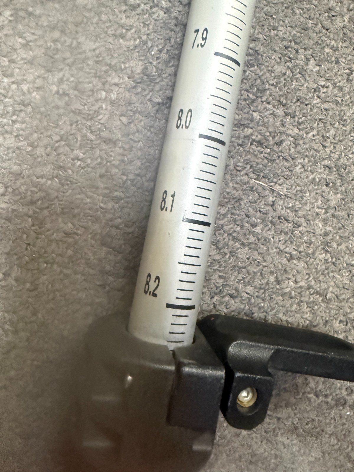 PRISM SURVEYING POLE 8.2 FT RED WHITE UNKNOWN BRAND