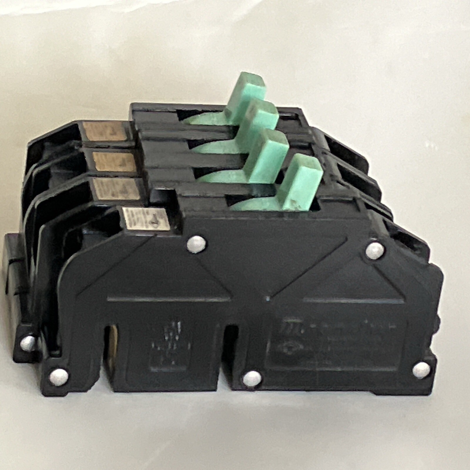 T30 Zinsco GTE Sylvania 1P30A 120VAC Plug-in / Feed-thru Breaker T130 Green